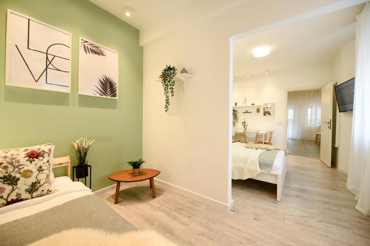 Spacious 1Br In The City Center - Amazing For Extended Stays Bucharest Exterior photo