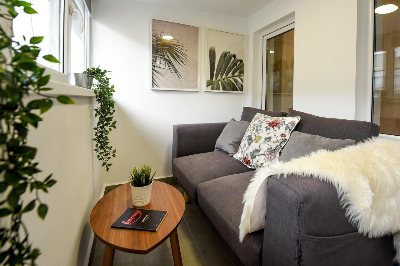 Spacious 1Br In The City Center - Amazing For Extended Stays Bucharest Exterior photo