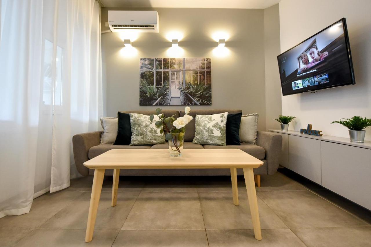 Spacious 1Br In The City Center - Amazing For Extended Stays Bucharest Exterior photo