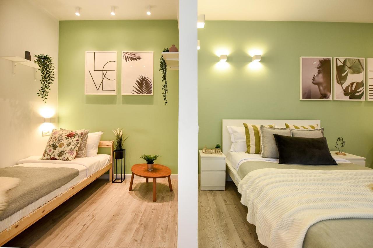 Spacious 1Br In The City Center - Amazing For Extended Stays Bucharest Exterior photo
